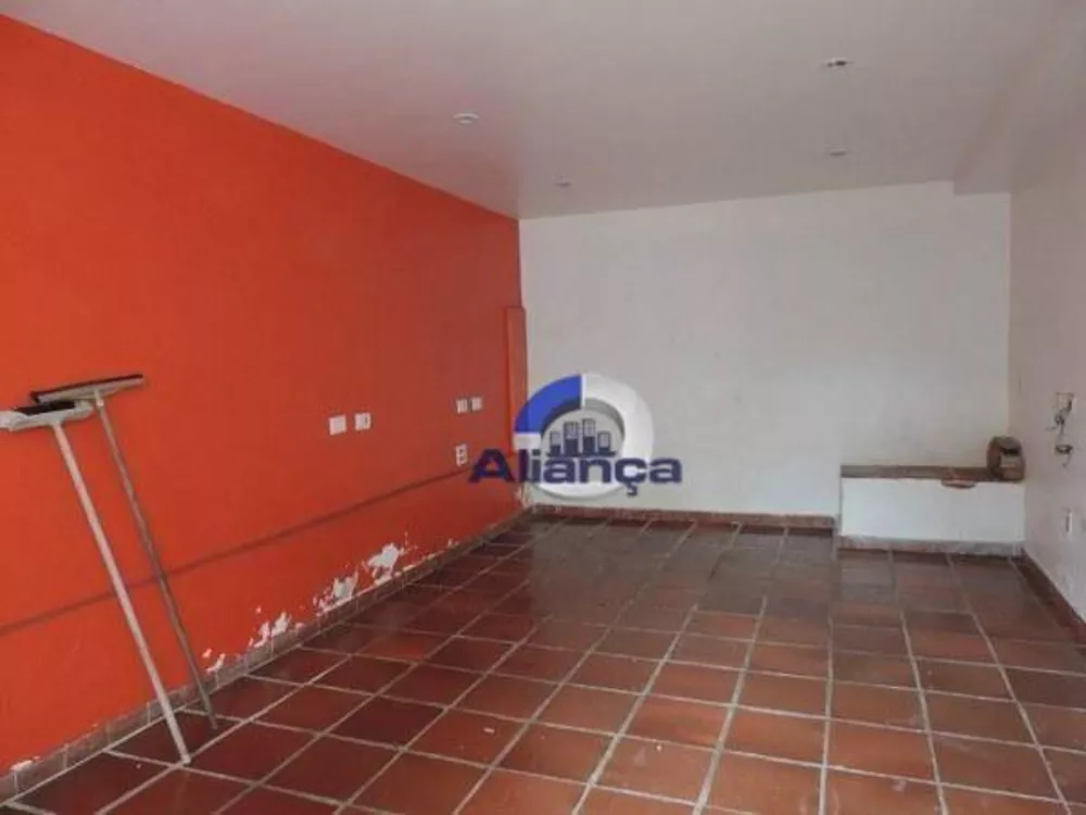 Sobrado à venda com 3 quartos, 200m² - Foto 4