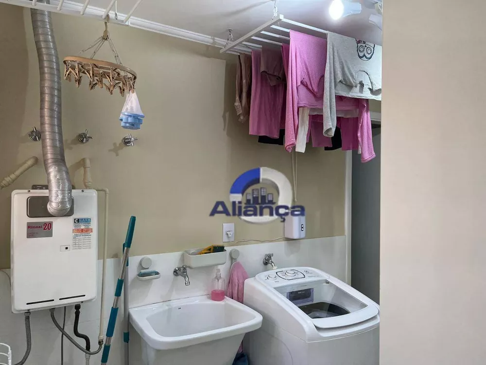 Apartamento à venda com 3 quartos, 150m² - Foto 4