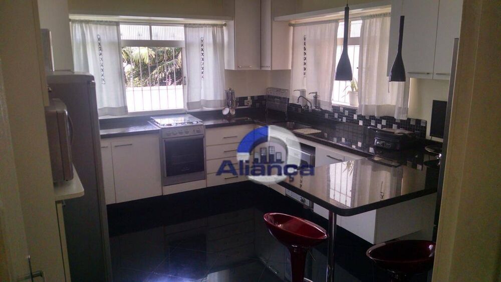 Sobrado, 3 quartos, 341 m² - Foto 2