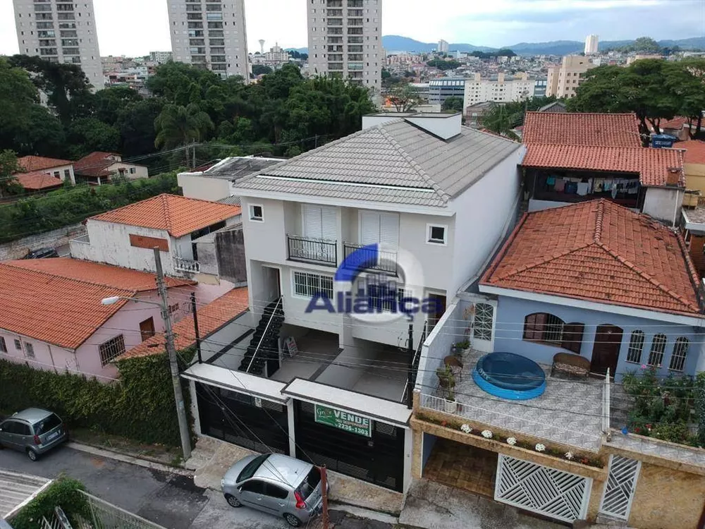 Sobrado à venda com 3 quartos, 200m² - Foto 4