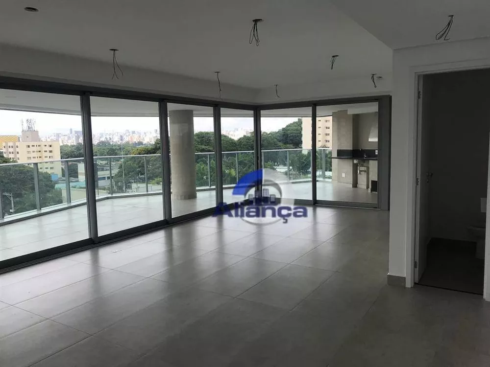 Apartamento à venda com 4 quartos, 265m² - Foto 1