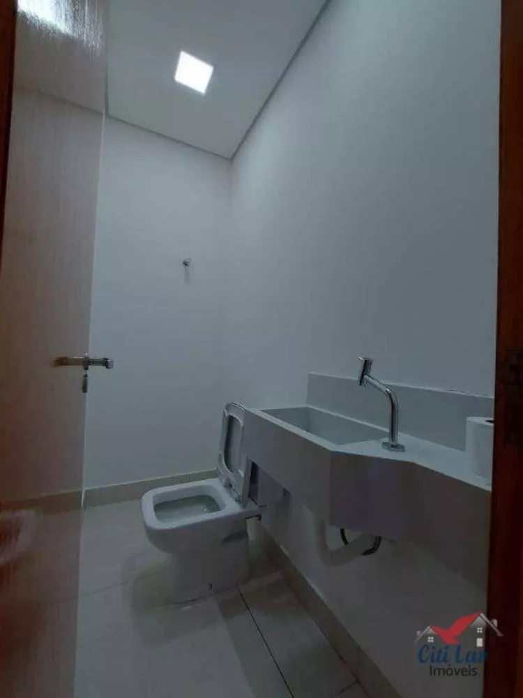 Sobrado, 3 quartos, 207 m² - Foto 1