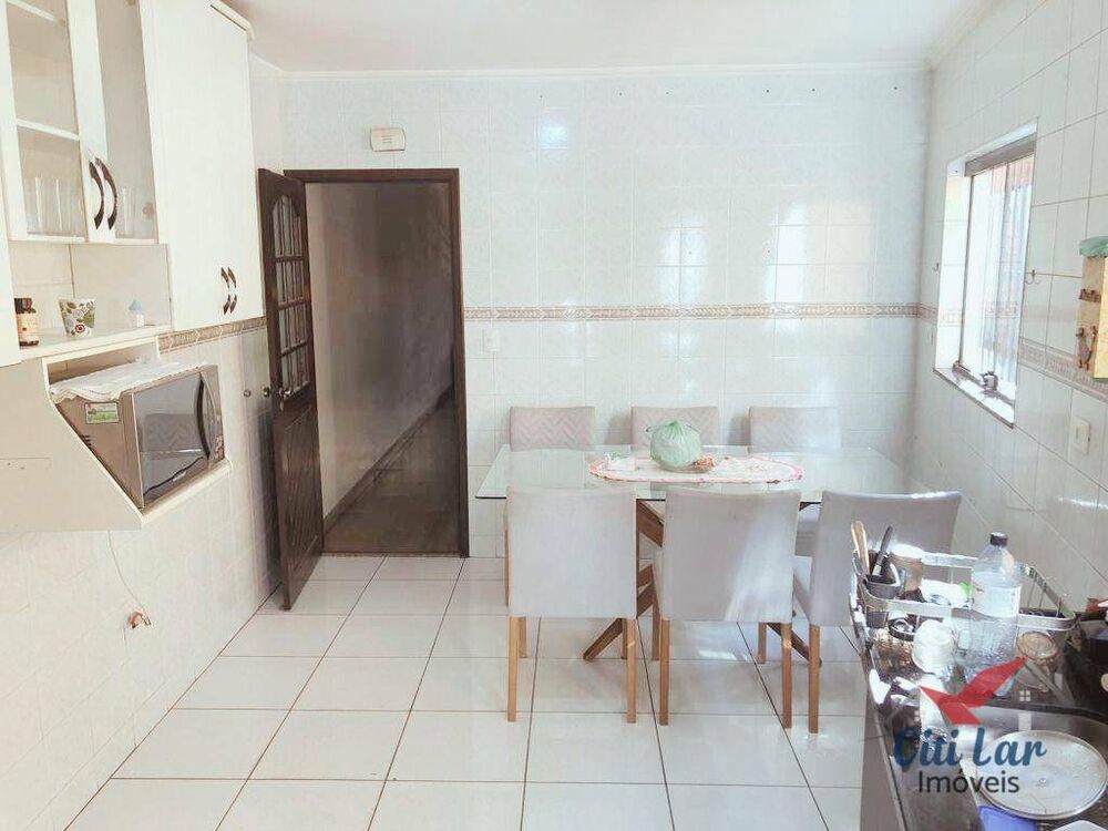 Sobrado à venda com 3 quartos, 121m² - Foto 4