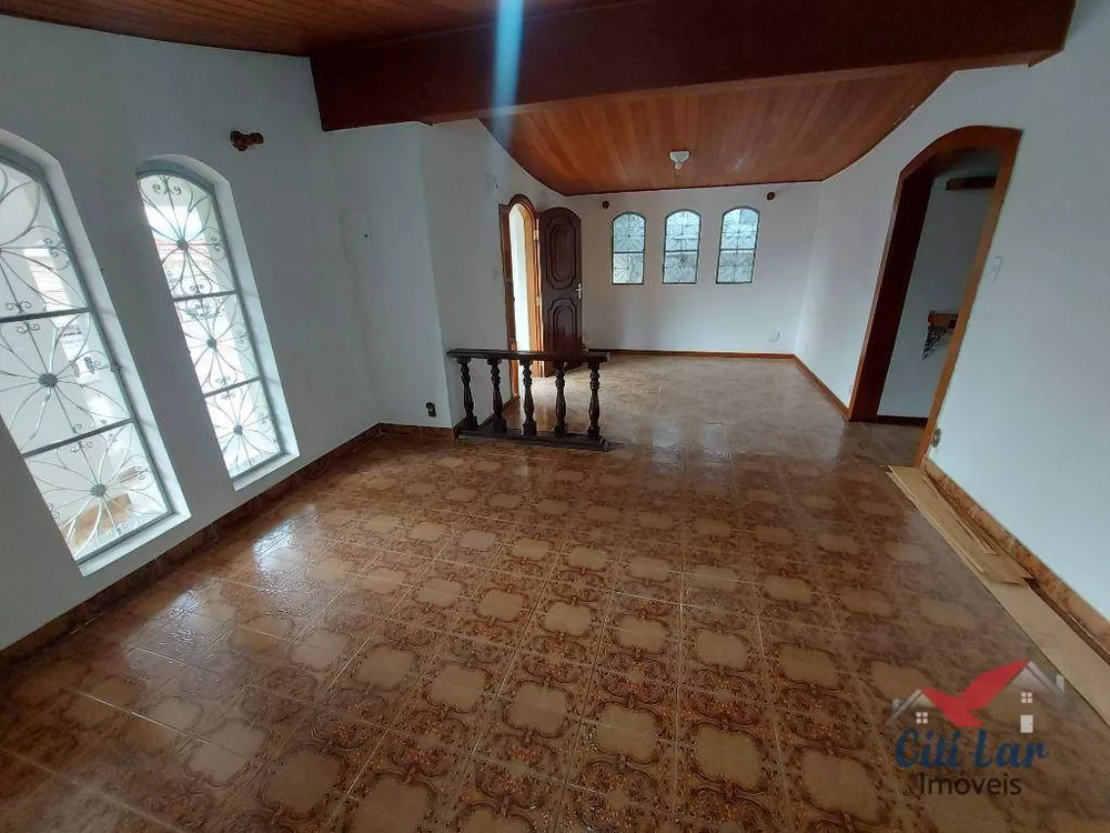 Sobrado para alugar com 2 quartos, 185m² - Foto 1