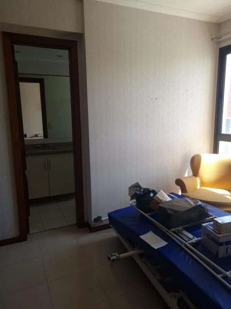 Apartamento, 3 quartos, 213 m² - Foto 2