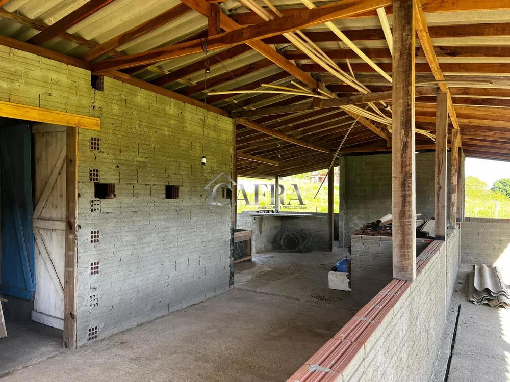 Sítio, 4 quartos, 680 m² - Foto 1