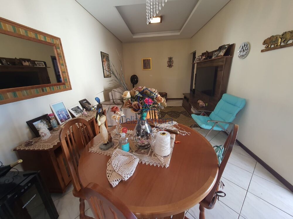 Casa, 3 quartos, 238 m² - Foto 3