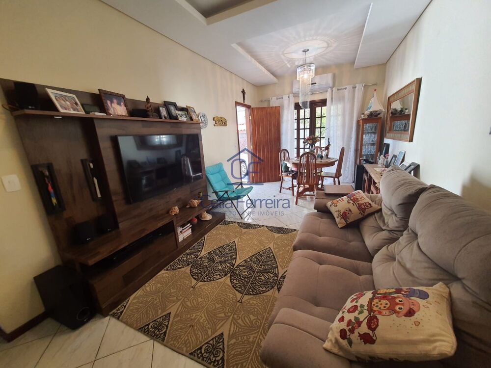 Casa, 3 quartos, 238 m² - Foto 1