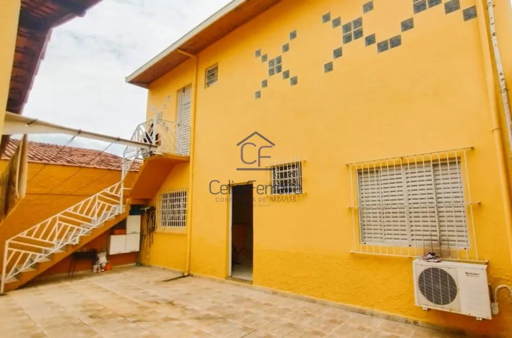 Casa à venda com 3 quartos, 244m² - Foto 5