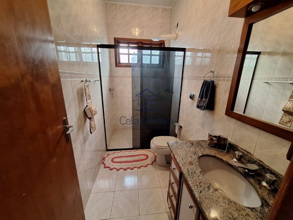 Casa, 4 quartos, 235 m² - Foto 2