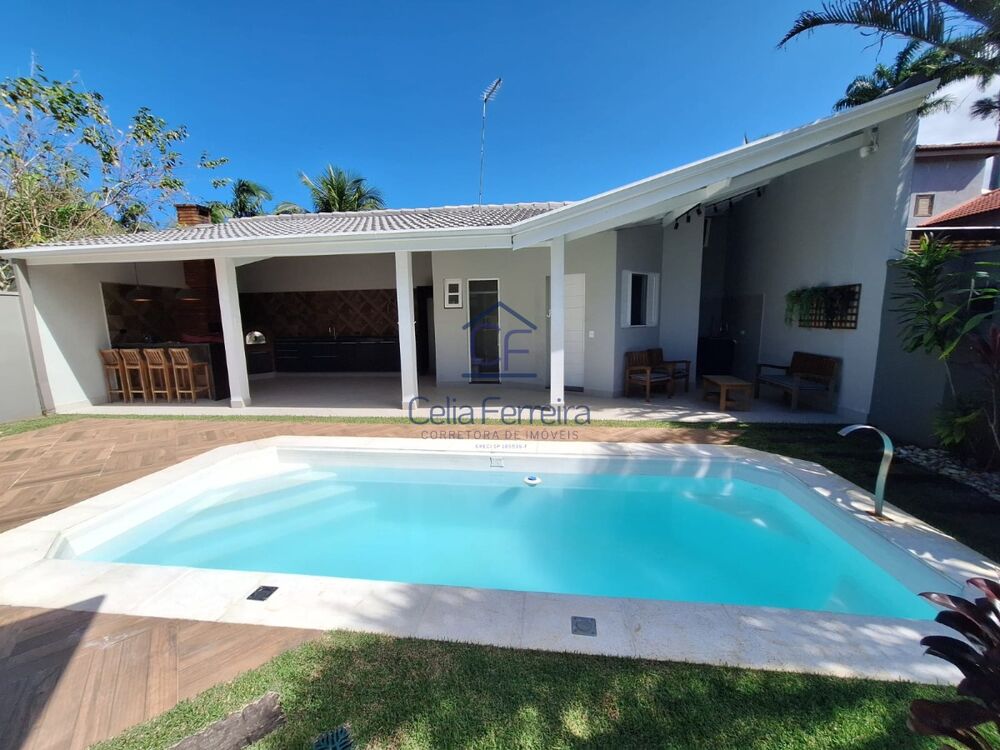Casa de Condomínio à venda com 4 quartos, 220m² - Foto 1