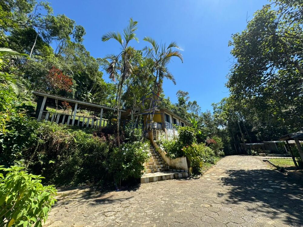 Chácara à venda com 4 quartos, 200m² - Foto 2