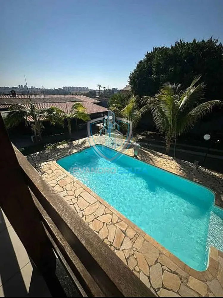 Chácara, 4 quartos, 900 m² - Foto 1