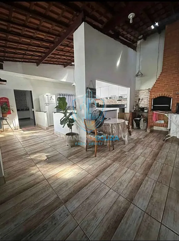 Chácara, 4 quartos, 900 m² - Foto 2