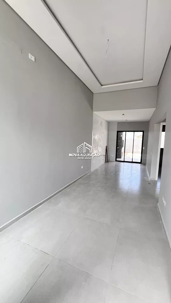 Casa à venda com 2 quartos, 62m² - Foto 4