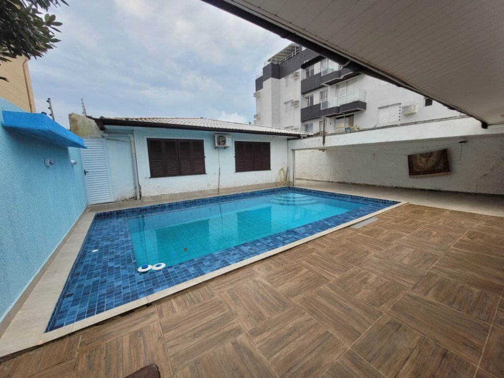 Casa, 4 quartos, 52 m² - Foto 1
