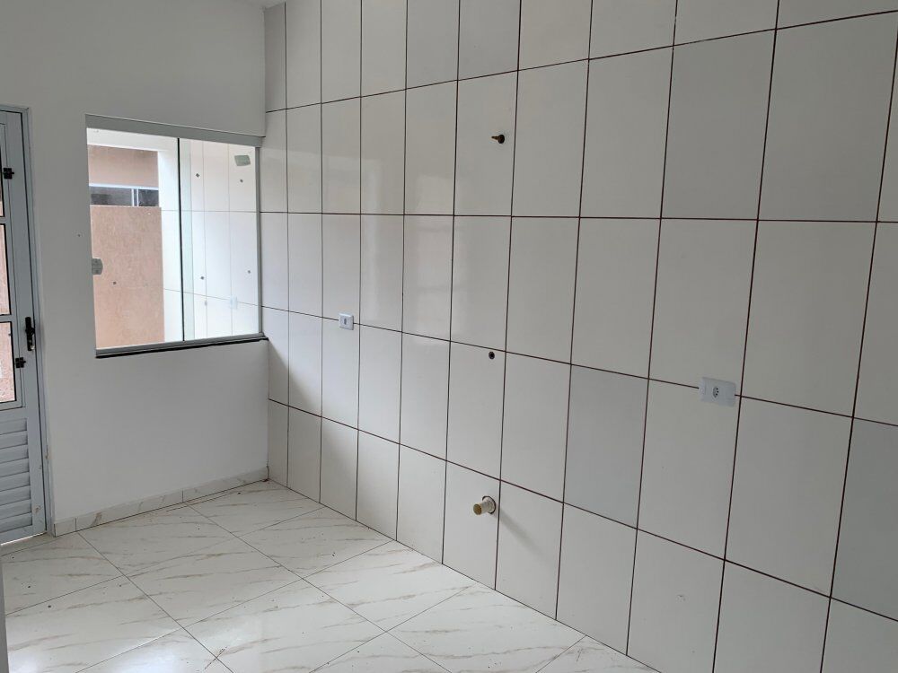 Casa à venda com 3 quartos, 70m² - Foto 4