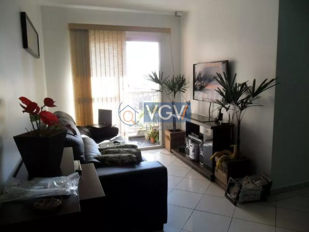 Apartamento à venda com 3 quartos, 65m² - Foto 1