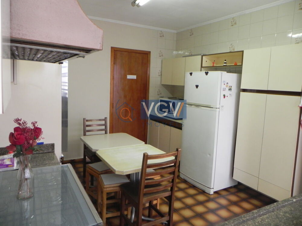 Sobrado à venda e aluguel com 3 quartos, 246m² - Foto 2