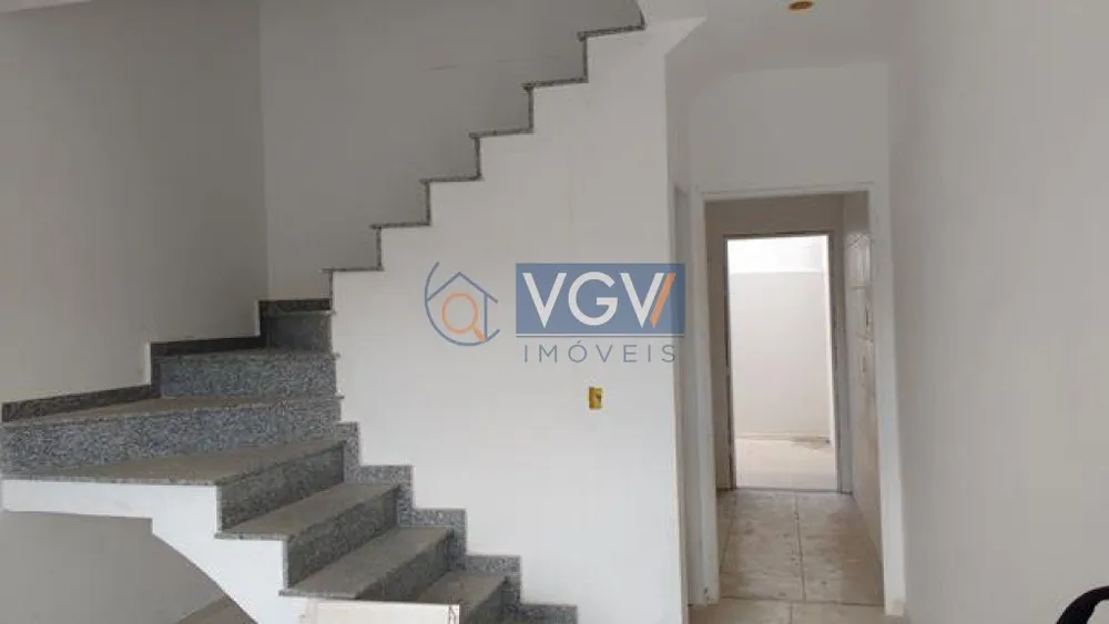Casa, 2 quartos, 70 m² - Foto 1