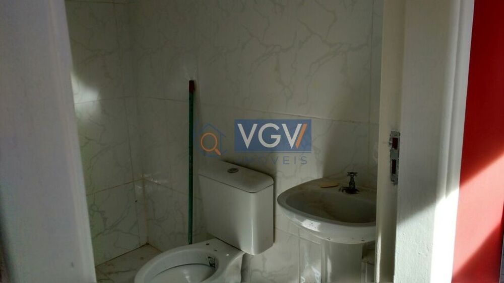 Casa à venda e aluguel com 2 quartos, 140m² - Foto 1