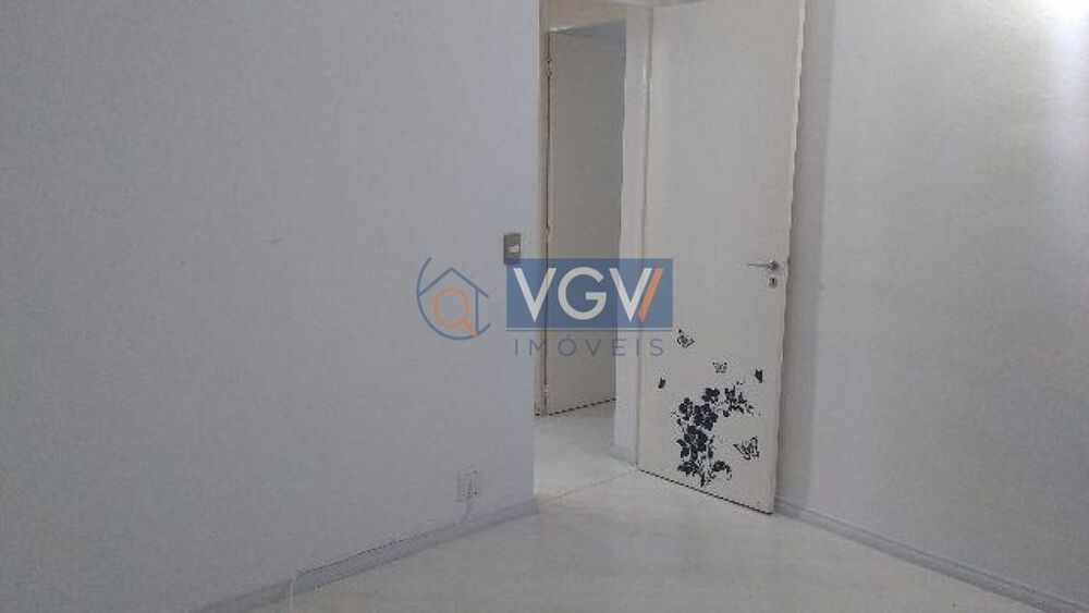 Apartamento à venda com 2 quartos, 58m² - Foto 4