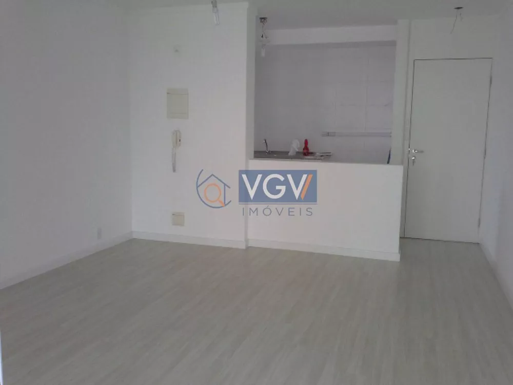Apartamento à venda com 3 quartos, 70m² - Foto 1