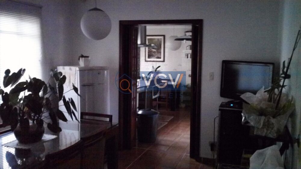 Casa, 4 quartos, 220 m² - Foto 3