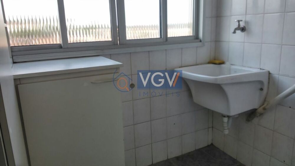 Apartamento à venda com 2 quartos, 60m² - Foto 4