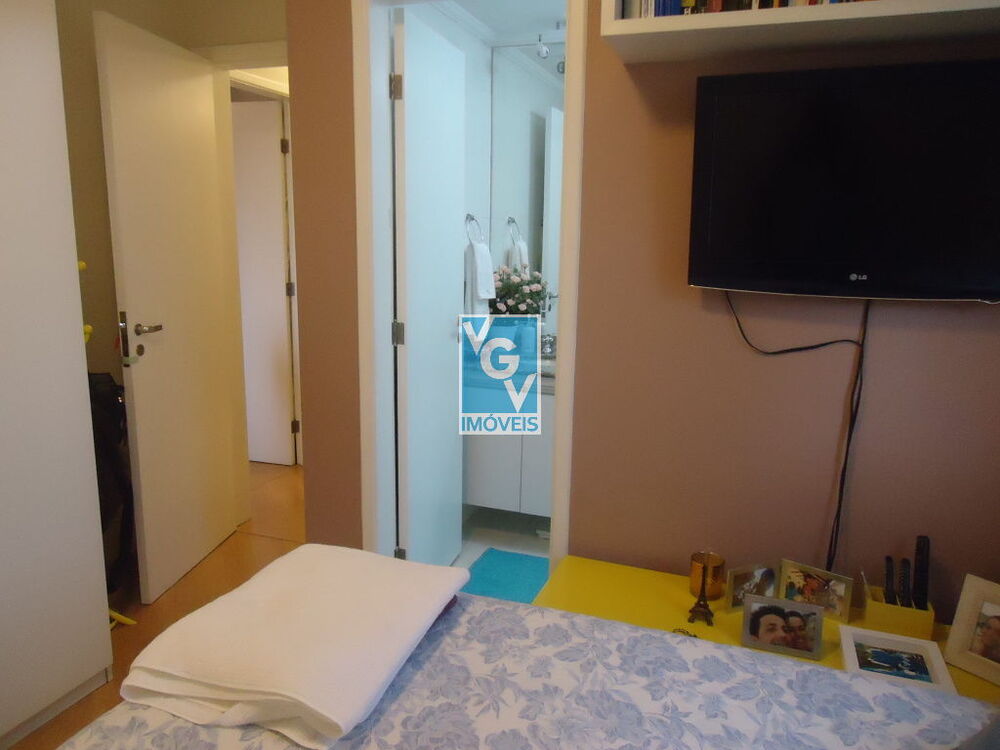 Apartamento à venda com 2 quartos, 63m² - Foto 2
