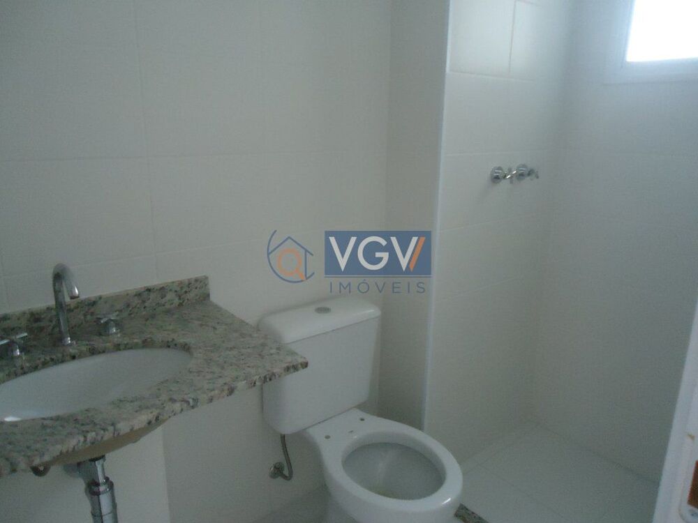 Apartamento à venda com 3 quartos, 70m² - Foto 2