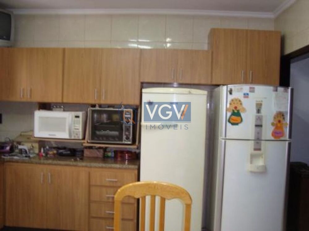 Casa à venda com 3 quartos, 200m² - Foto 3