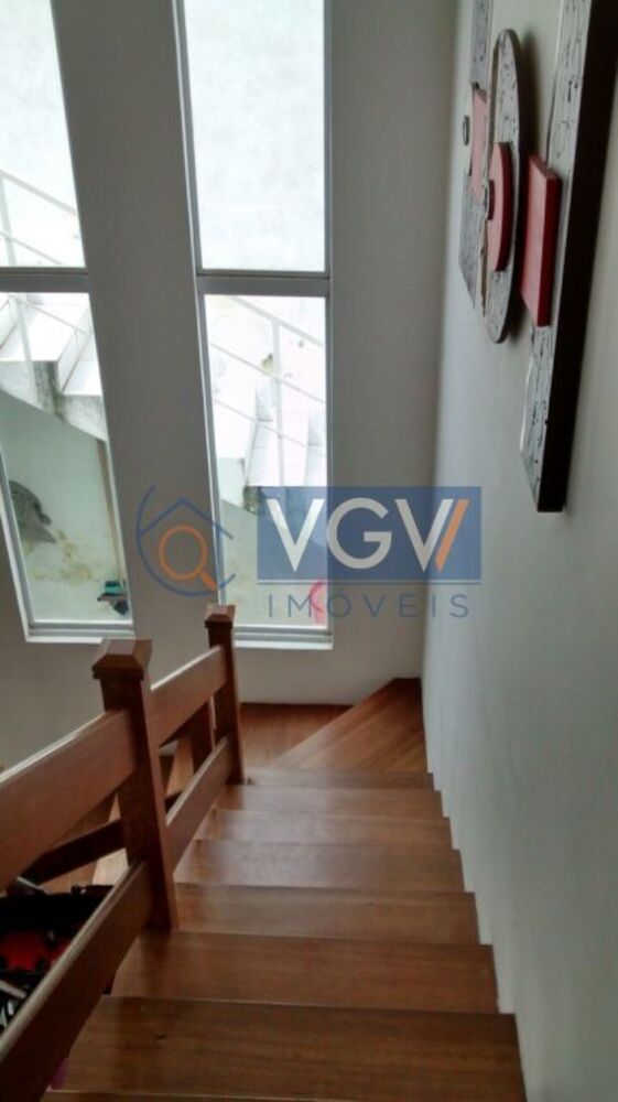 Casa, 5 quartos, 207 m² - Foto 2