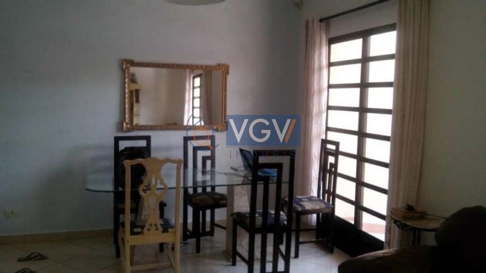 Casa à venda com 3 quartos, 200m² - Foto 4