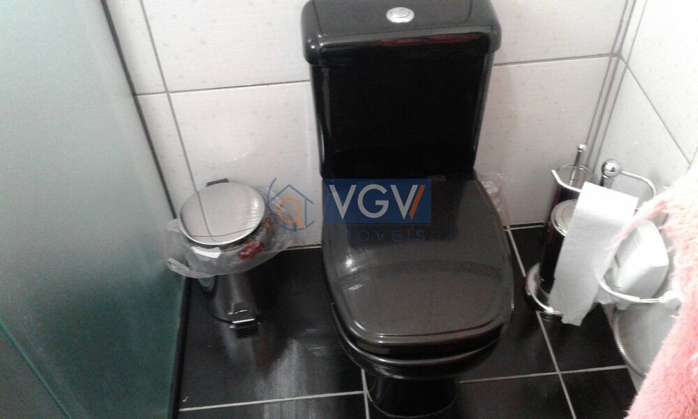 Casa à venda com 3 quartos, 117m² - Foto 2