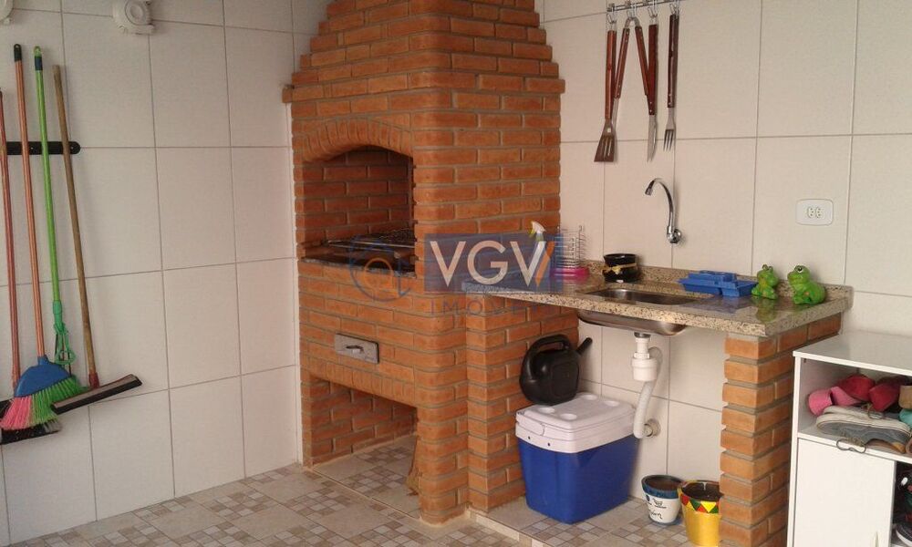 Casa à venda com 3 quartos, 117m² - Foto 4