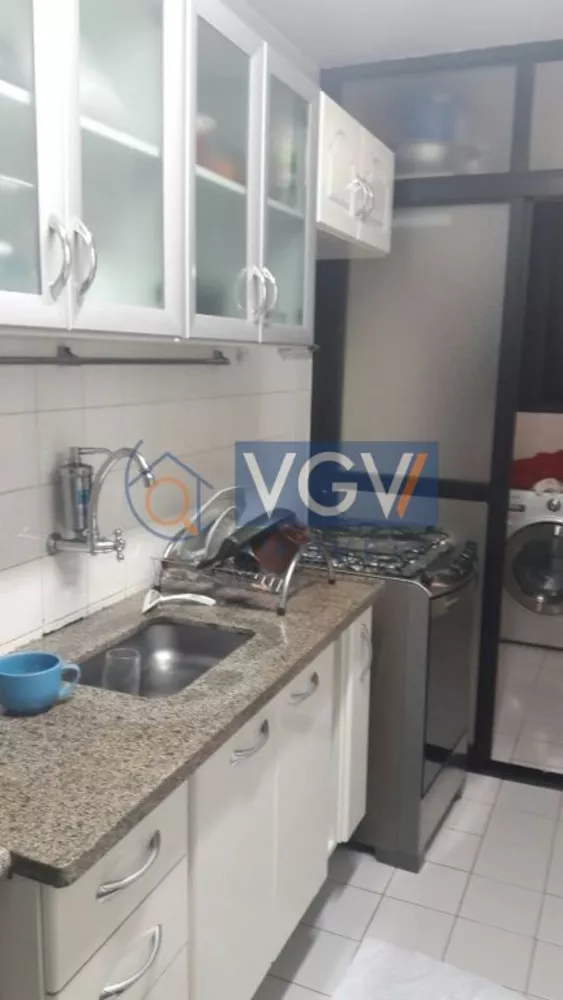 Apartamento à venda com 2 quartos, 61m² - Foto 4