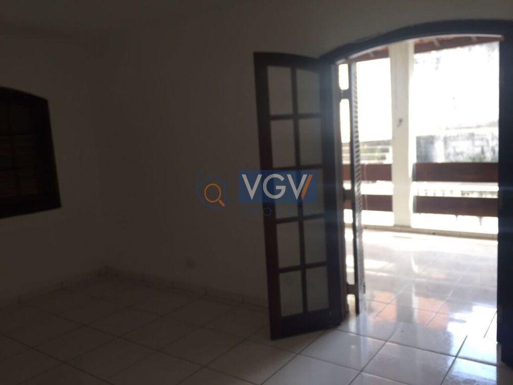 Casa, 3 quartos, 200 m² - Foto 4