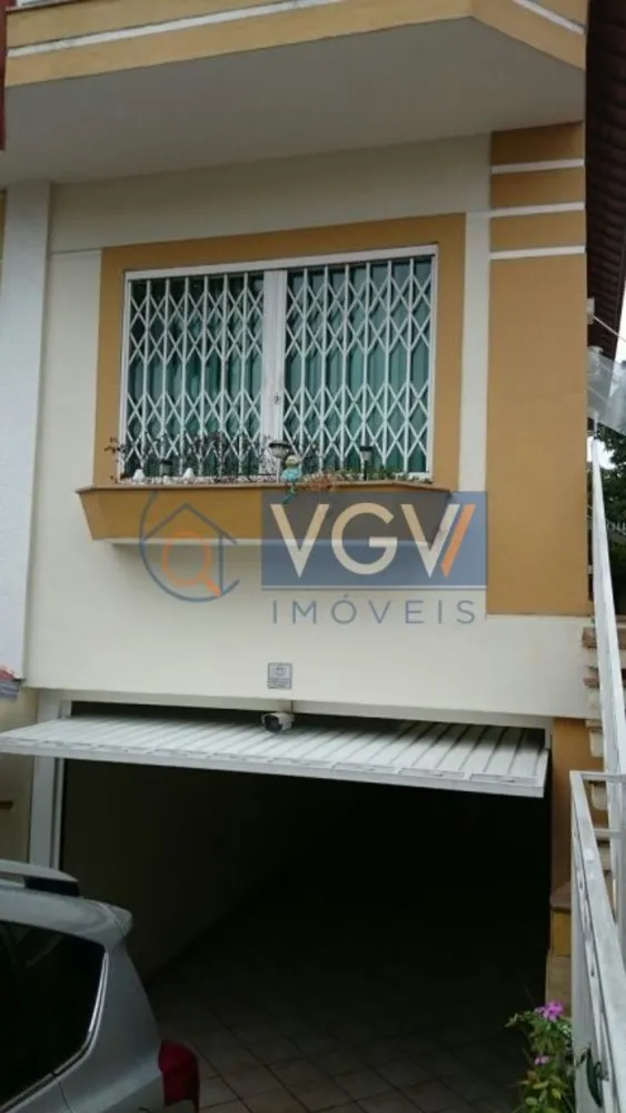 Casa, 4 quartos, 221 m² - Foto 1
