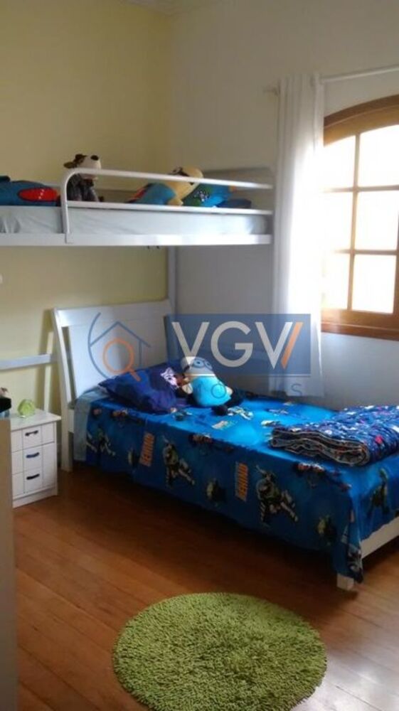 Casa à venda e aluguel com 3 quartos, 240m² - Foto 2