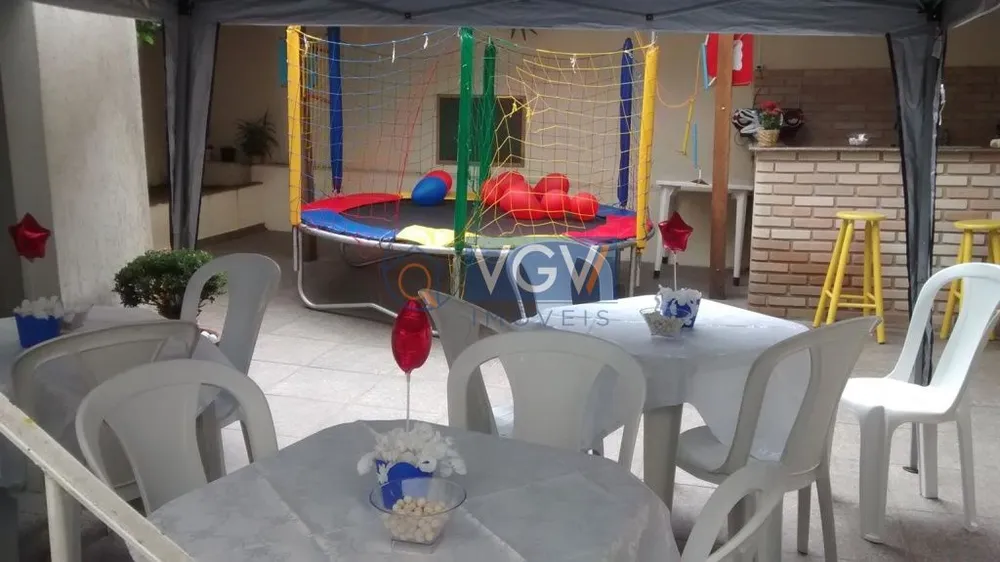 Casa, 3 quartos, 240 m² - Foto 2