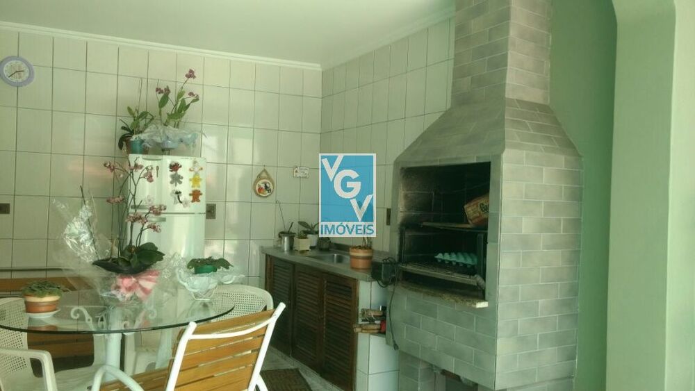 Casa, 3 quartos, 240 m² - Foto 2