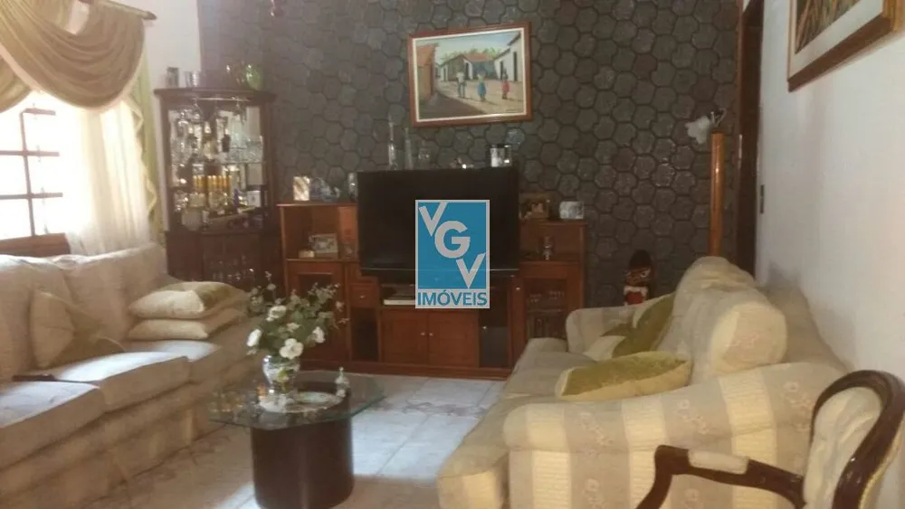 Casa, 3 quartos, 240 m² - Foto 3