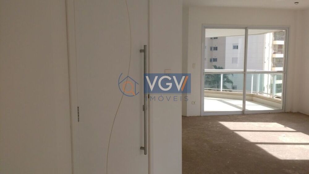 Apartamento à venda com 3 quartos, 144m² - Foto 9