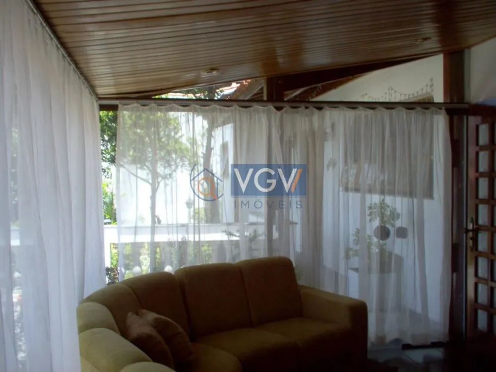 Casa, 3 quartos, 269 m² - Foto 1
