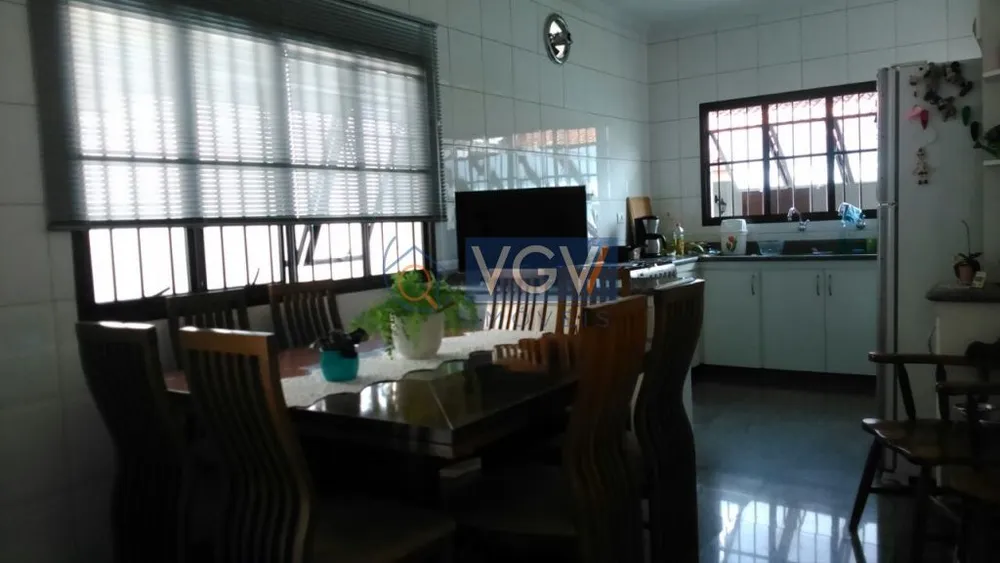Casa, 3 quartos, 280 m² - Foto 3