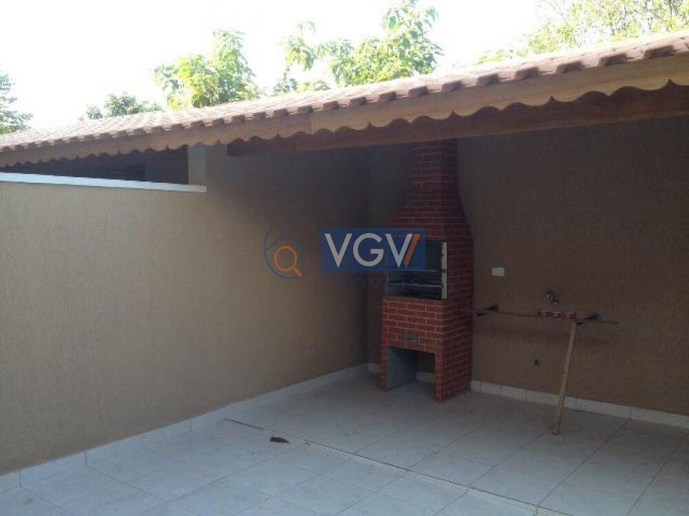 Casa à venda com 3 quartos, 130m² - Foto 2