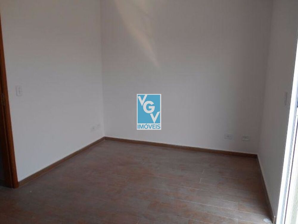 Casa à venda com 2 quartos, 57m² - Foto 4