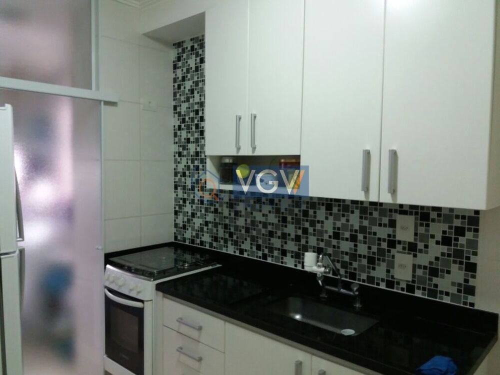 Apartamento à venda com 3 quartos, 94m² - Foto 2