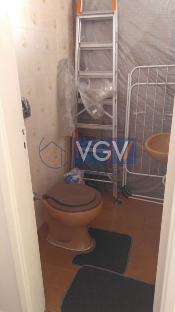 Casa à venda e aluguel com 3 quartos, 200m² - Foto 4